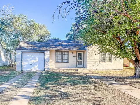 2514 37th St, Lubbock, TX 79413