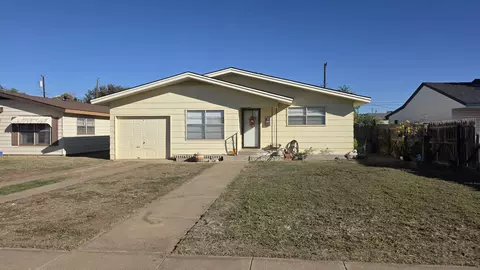 2110 39th St, Lubbock, TX 79412