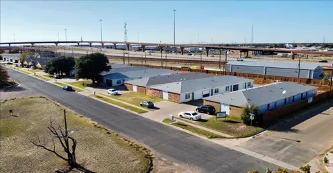 5606 Brownfield Dr, Lubbock, TX 79414
