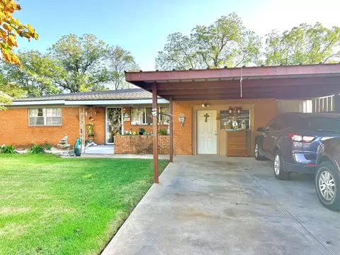 2013 44th St, Lubbock, TX 79412