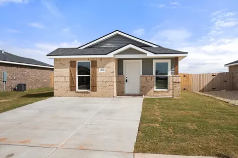 2012 Tractor Ave, Wolfforth, TX 79382