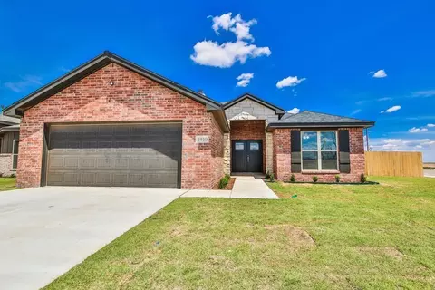 1910 Durham Ave, Wolfforth, TX 79382