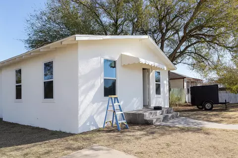 207 Temple Ave, Lubbock, TX 79415