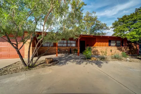 3212 40th St, Lubbock, TX 79413