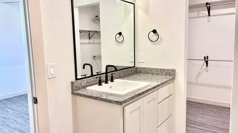 Bath - 7705 Date Ave, Lubbock, TX 79404 photo 2 of 3