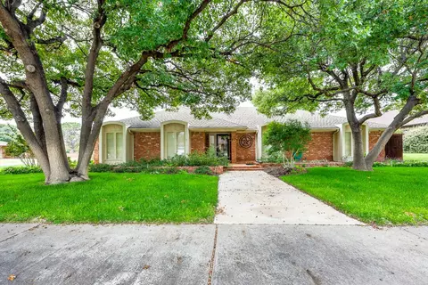 17 Whisperwood Cir, Lubbock, TX 79416