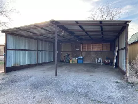 415 Pine St, Sheffield, TX 79781 photo 10