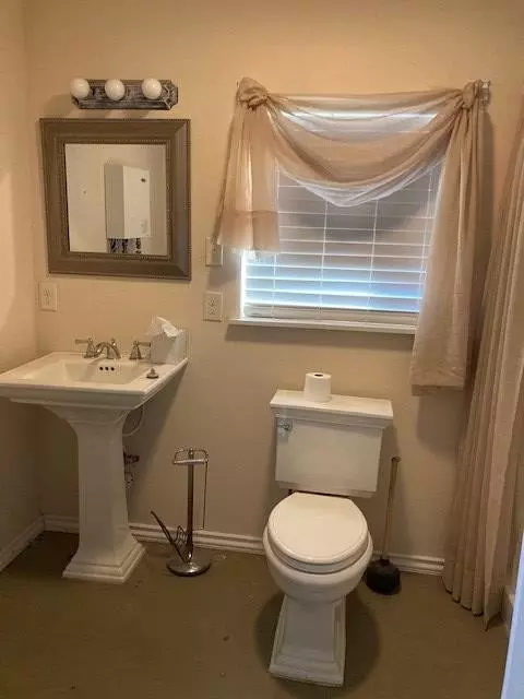 415 Pine St, Sheffield, TX 79781 photo 32