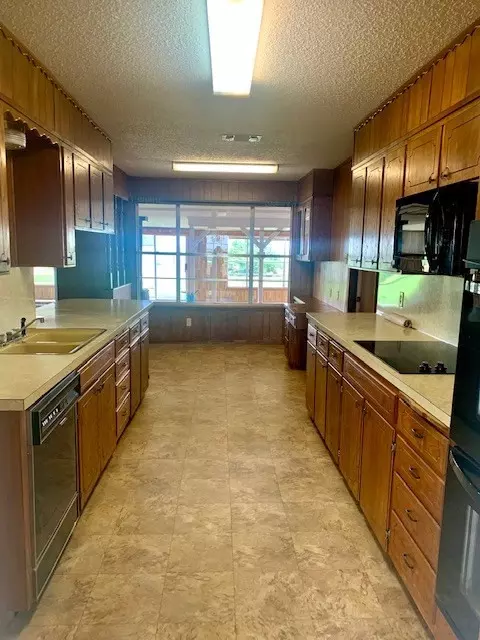 8934 Loop 570, Wall, TX 76957 photo 14