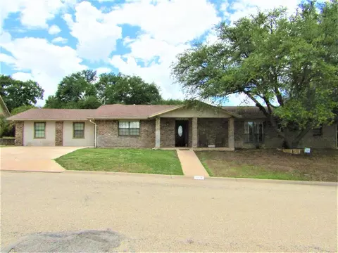 110 Oakwood St, Sonora, TX 76950