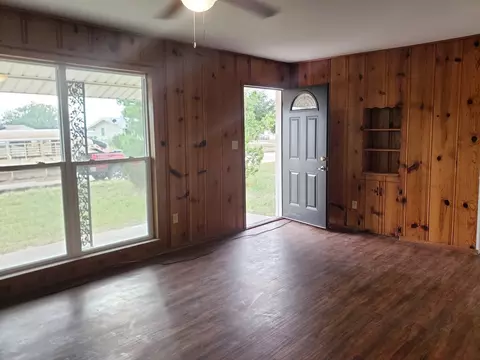 210 5th St, Robert Lee, TX 76945 photo 3