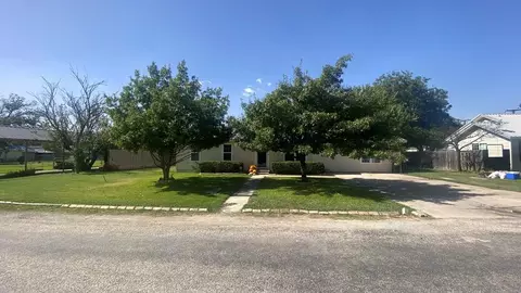 807 Highland Ave, Eldorado, TX 76936 photo 6
