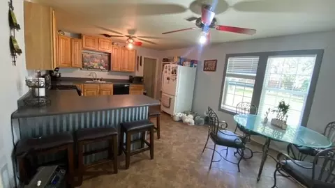 807 Highland Ave, Eldorado, TX 76936 photo 2