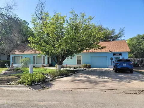 601 E 2nd St, Sonora, TX 76950 photo 2