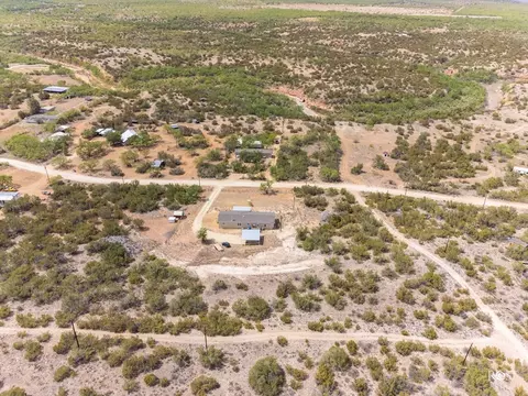 309 E Lake Rd, Robert Lee, TX 76945 photo 8