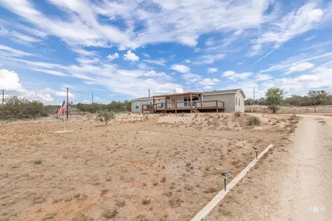 309 E Lake Rd, Robert Lee, TX 76945 photo 1