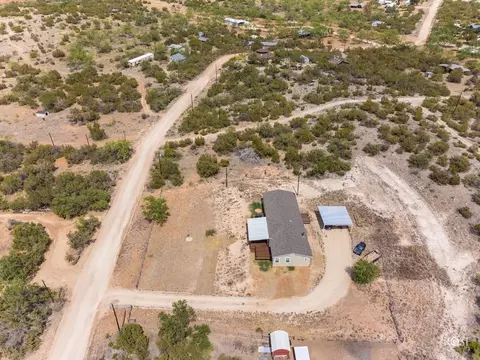 309 E Lake Rd, Robert Lee, TX 76945 photo 5