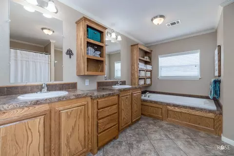 309 E Lake Rd, Robert Lee, TX 76945 photo 33