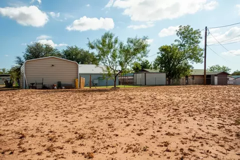 217 E Zero St, Robert Lee, TX 76945 photo 12