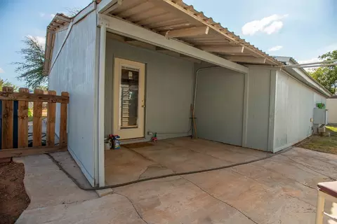 217 E Zero St, Robert Lee, TX 76945 photo 5