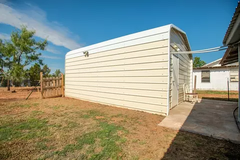 217 E Zero St, Robert Lee, TX 76945 photo 8