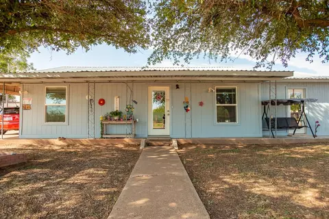 217 E Zero St, Robert Lee, TX 76945 photo 3