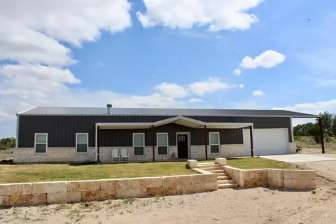 2321 Venado Dr, Christoval, TX 76935