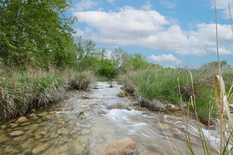 570 County Rd 310, Roosevelt, TX 76874