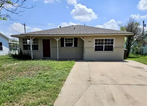 1021 E 43rd St, San Angelo, TX 76903
