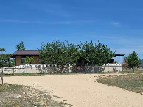 3019 S County Rd 106, Sonora, TX 76950