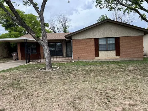 2620 Glenwood Dr, San Angelo, TX 76901