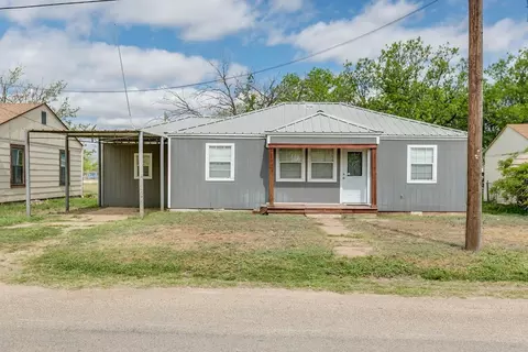 1306 E Ave, Ballinger, TX 76821