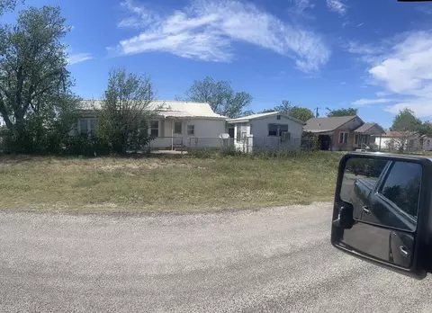 2 W Brooks Ave, Eldorado, TX 76936