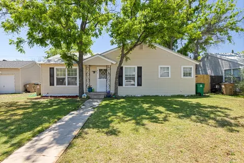 915 W Ave M, San Angelo, TX 76903