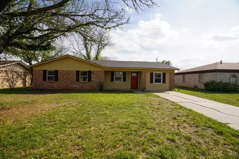 1705 N 11th St, Ballinger, TX 76821