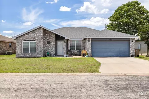 1213 Henry Ln, San Angelo, TX 76905
