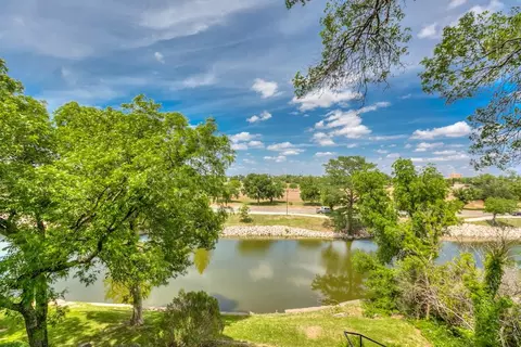 818 W Ave D, San Angelo, TX 76903