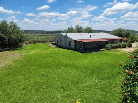 132 Deerwood Dr, Sonora, TX 76950