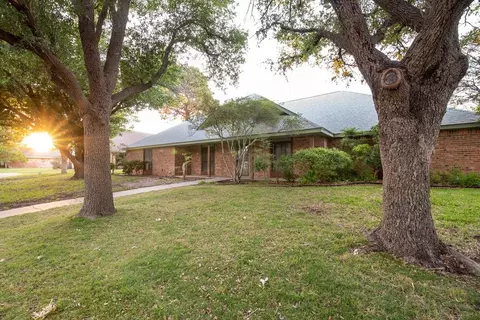 3214 Oak Mountain Trl, San Angelo, TX 76904