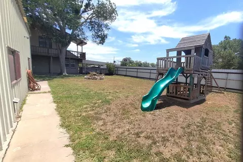 401 W Fields Ave, Eldorado, TX 76936 photo 16