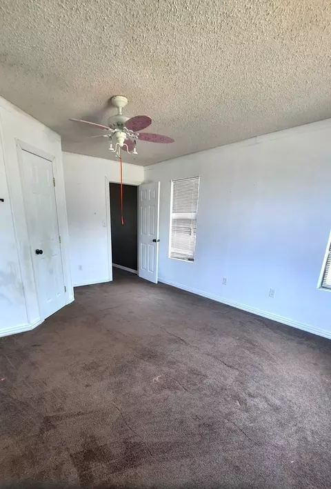 401 W Fields Ave, Eldorado, TX 76936 photo 11