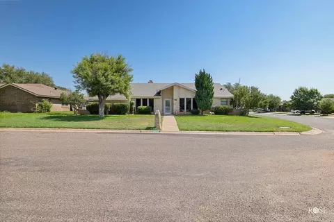 3802 Hillcrest Dr, San Angelo, TX 76904