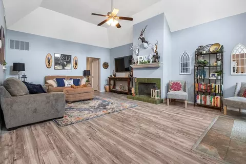 2572 Sunset Dr, San Angelo, TX 76904
