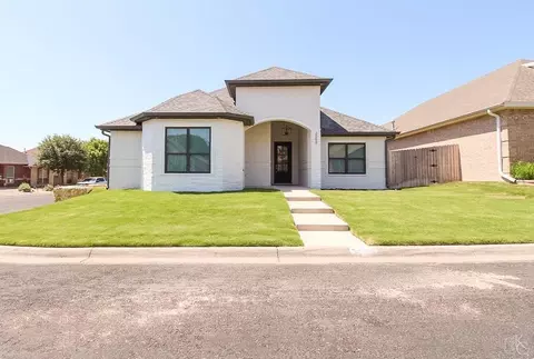 3058 Champions Cir, San Angelo, TX 76904