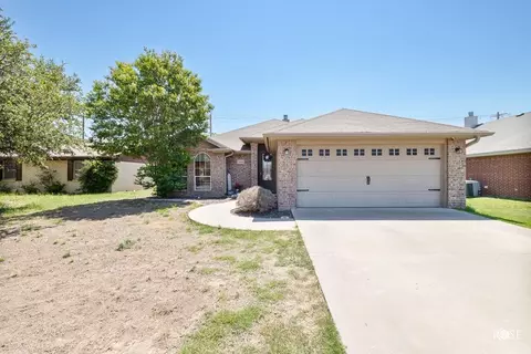 3206 Edgewood Dr, San Angelo, TX 76903