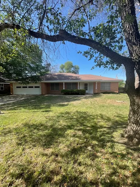 316 Kennedy Dr, San Angelo, TX 76905
