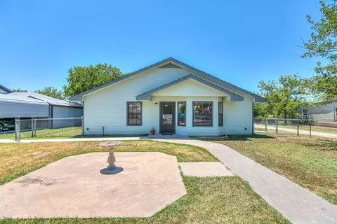 57 W 34th St, San Angelo, TX 76903