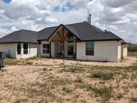 5272 Grey Wolf Ln, San Angelo, TX 76901