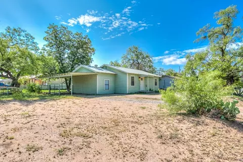 222 N Schroeder Ave, San Angelo, TX 76905