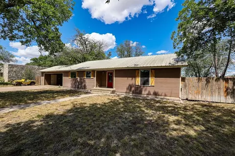 1207 Ave B, Ozona, TX 76943